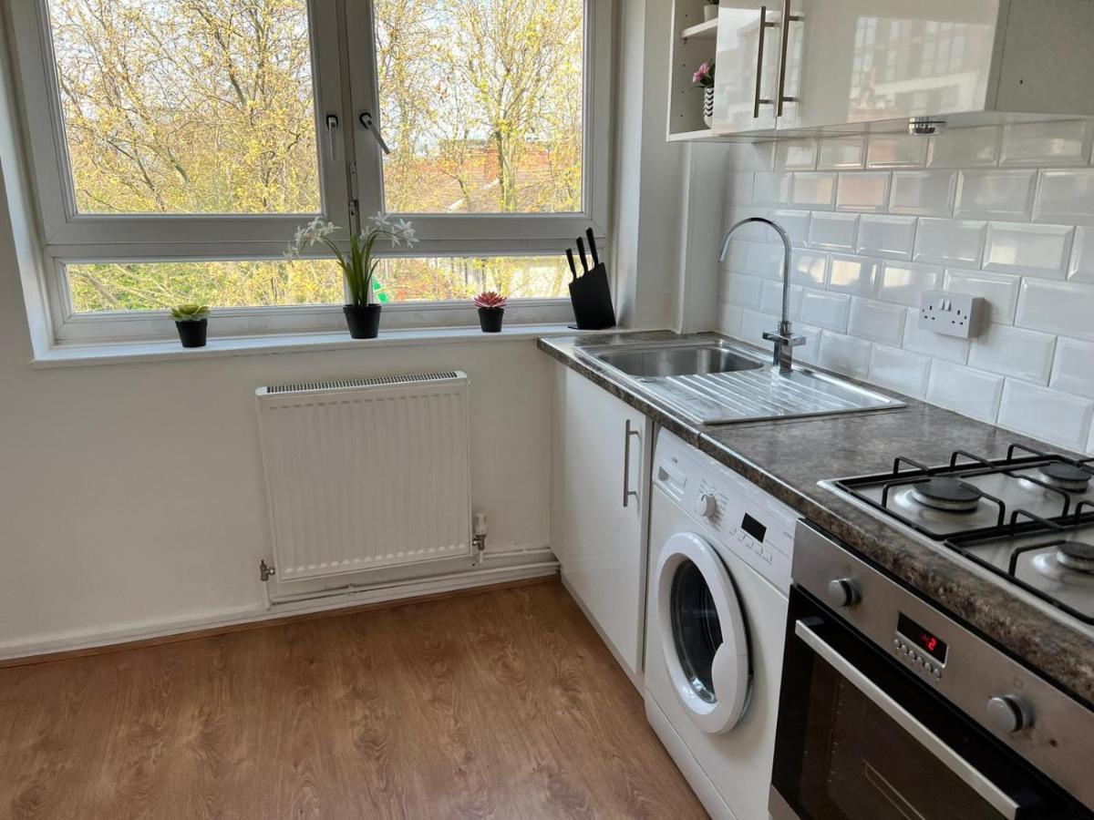 Morden 2 Bedroom Apartment Tower Bridge لندن المظهر الخارجي الصورة
