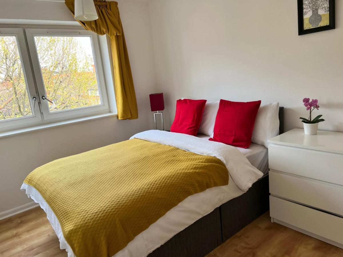 Morden 2 Bedroom Apartment Tower Bridge لندن المظهر الخارجي الصورة